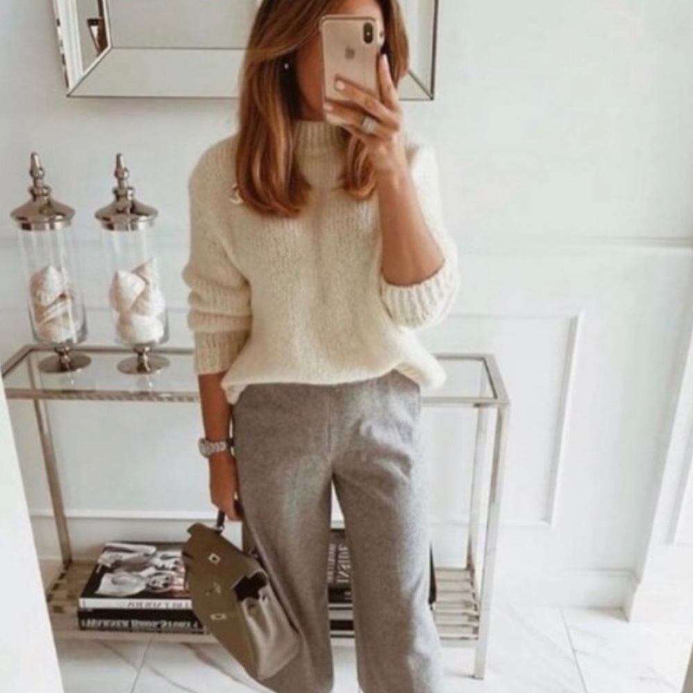 Zara knit sweater in ecru size small